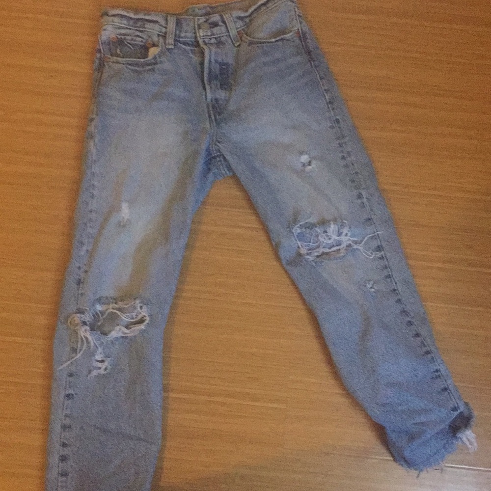 Levi mom/straight leg jeans